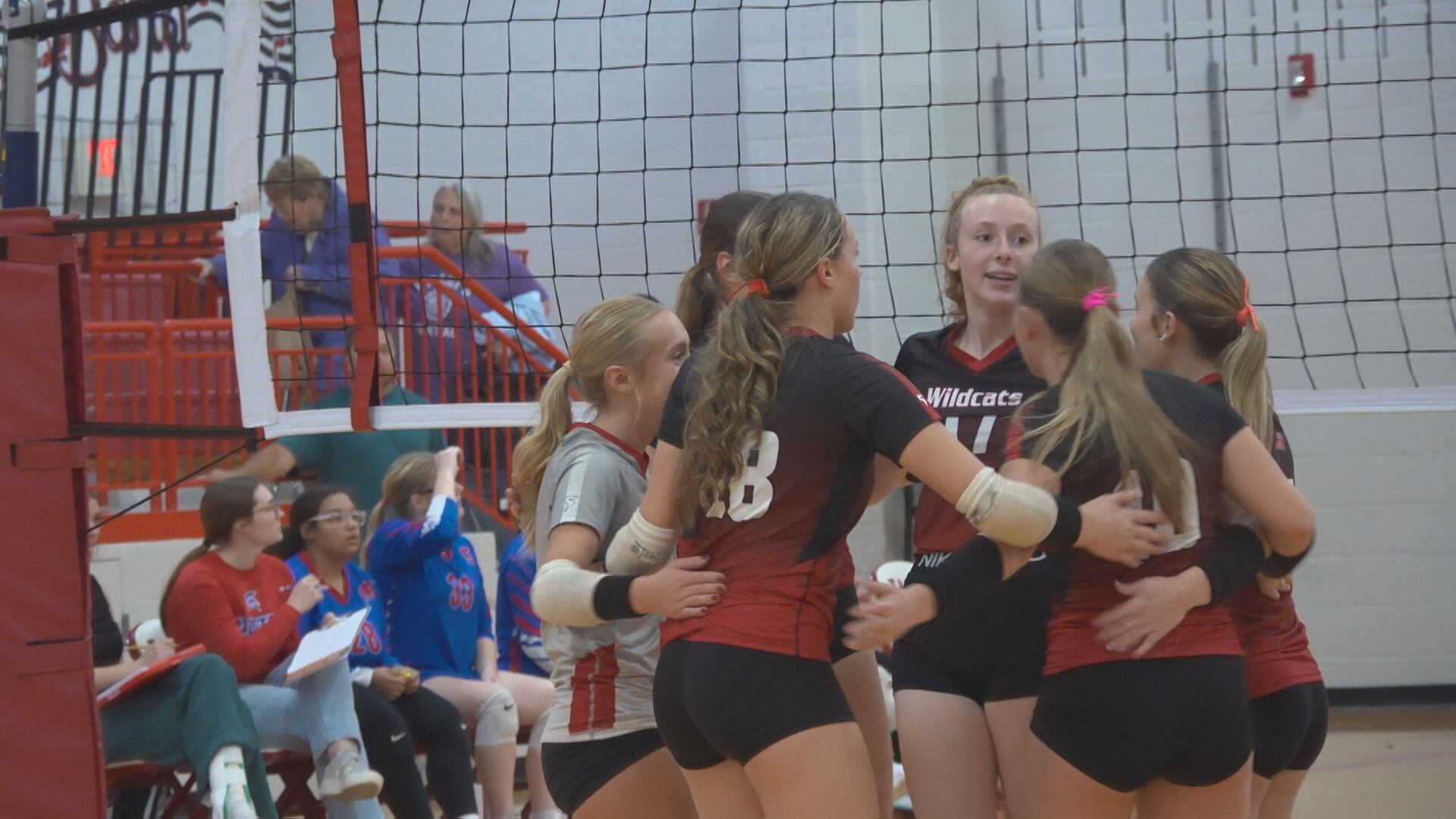 Barry Western Sweeps Bushnell-Prairie City to Reach Regional Semifinal