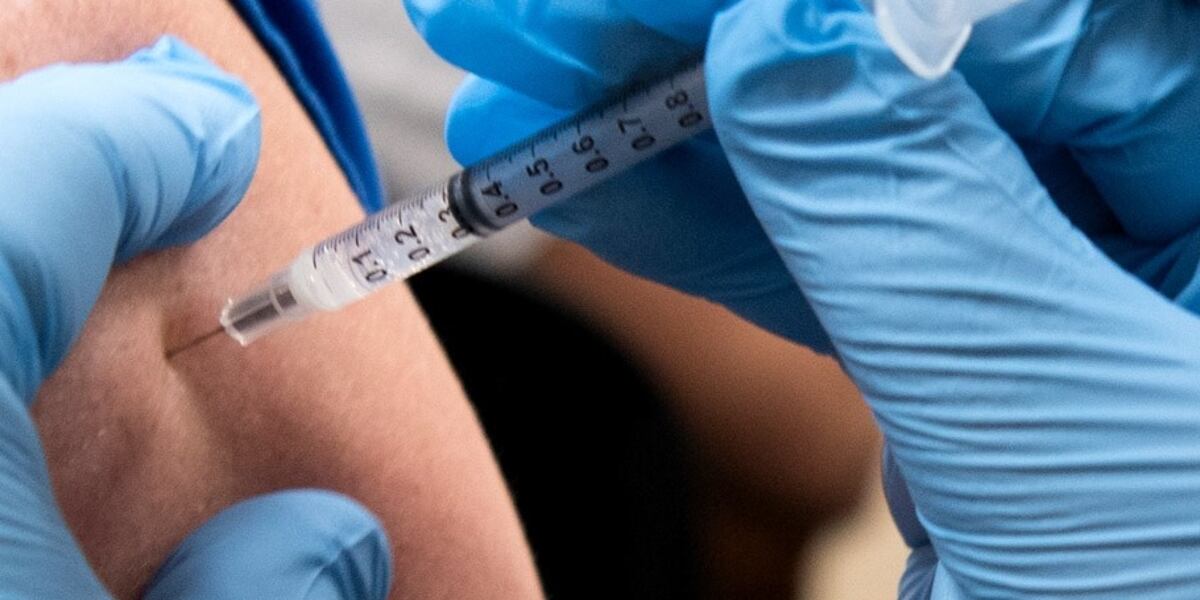 L'actor Injection New bill would expand Illinois pharmacists ability to administer long ...