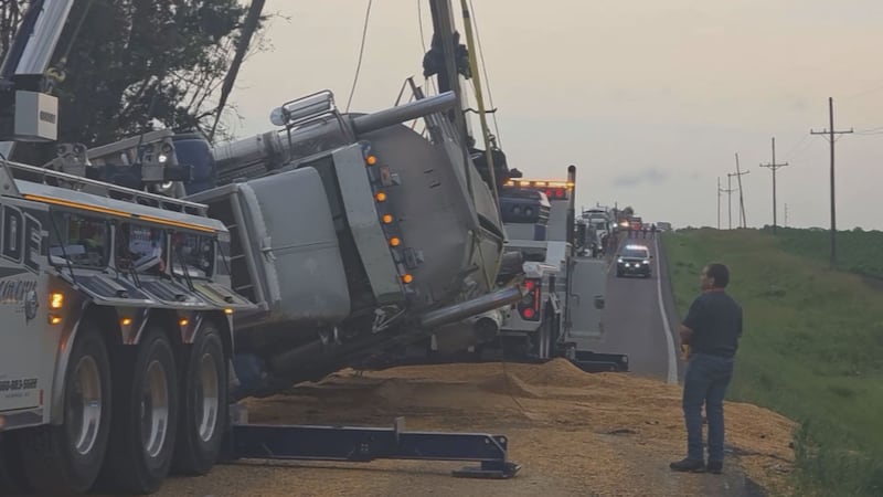Grain truck crash in Knox County