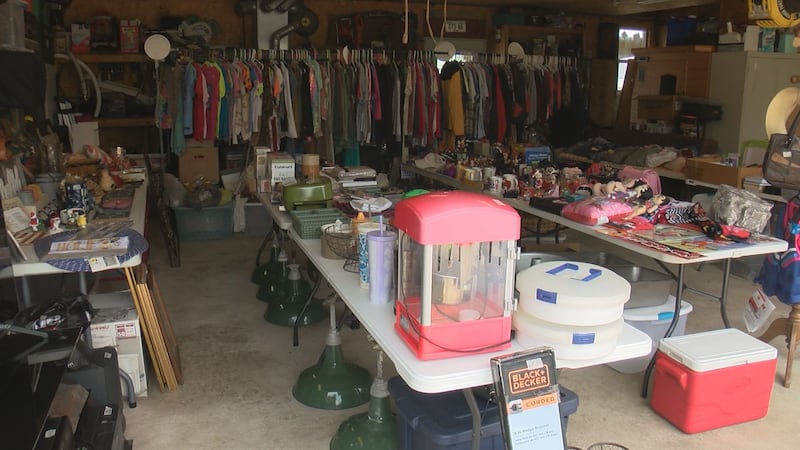 Garage sale in Carthage, Illinois